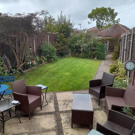 Betty'S Retreat Apartamento Cheshunt Exterior foto
